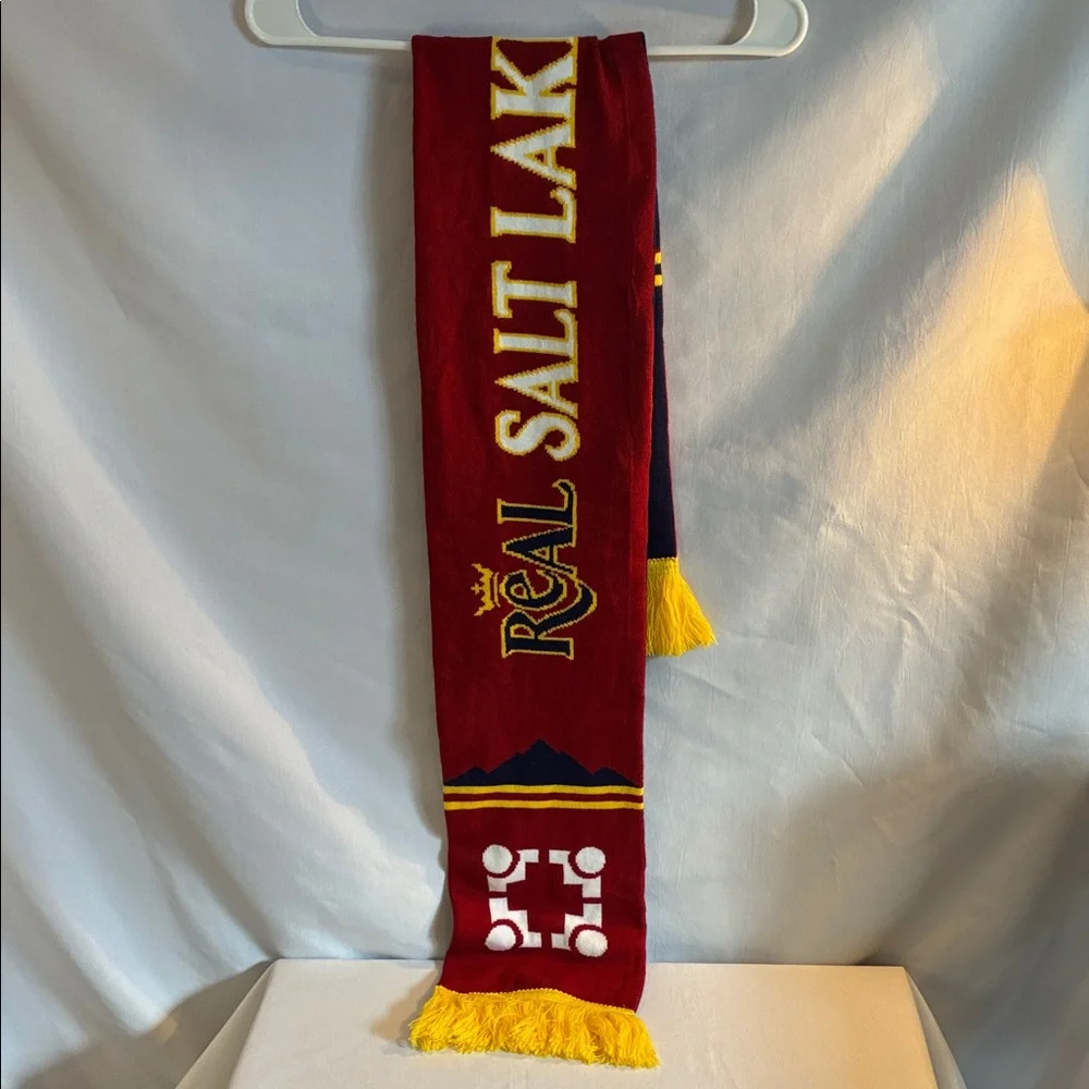 MLS REAL Salt Lake Burgundy yellow navy blue Soccer fan game knit winter scarf